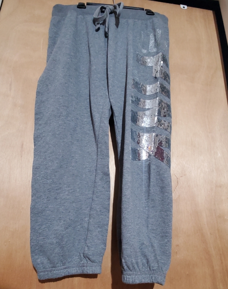 LOVE PINK sweats